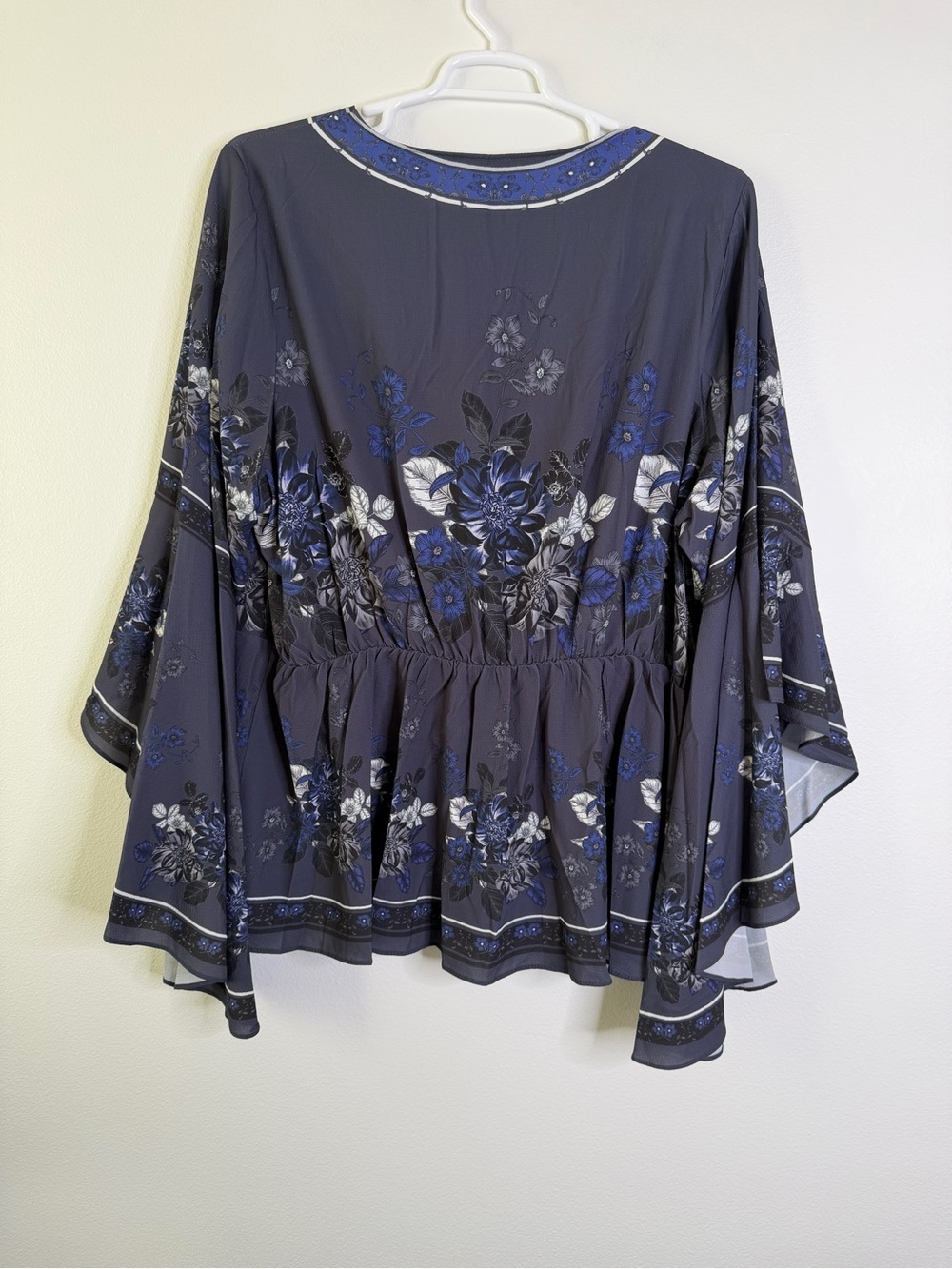 City Chic Floral‎ Blouse XXL Blue Gray Boho Whimsigoth Flowy Bell Sleeve Top - Picture 4 of 12